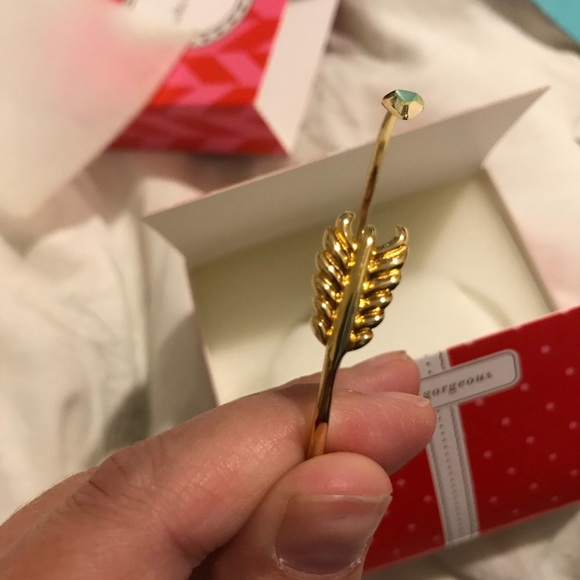 Stella & Dot Gilded Arrow Bangle - Picture 5 of 8